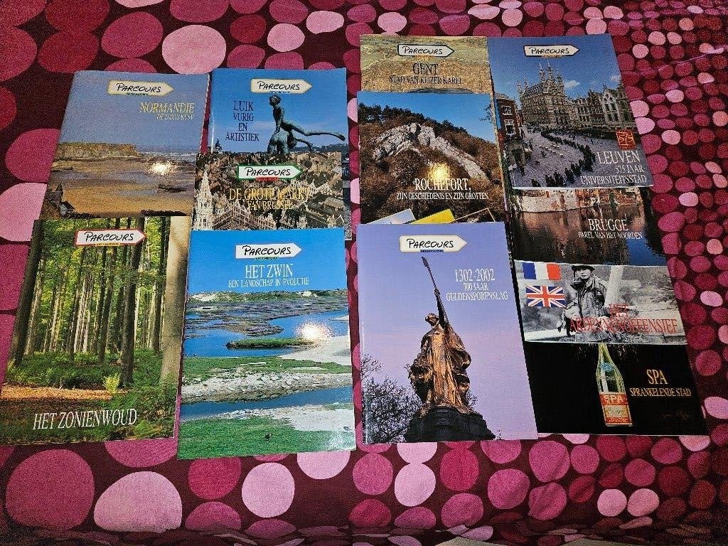 Artis reeks Parcours, Livres, Guide ou Livre de voyage, Autres marques, Comme neuf, Enlèvement