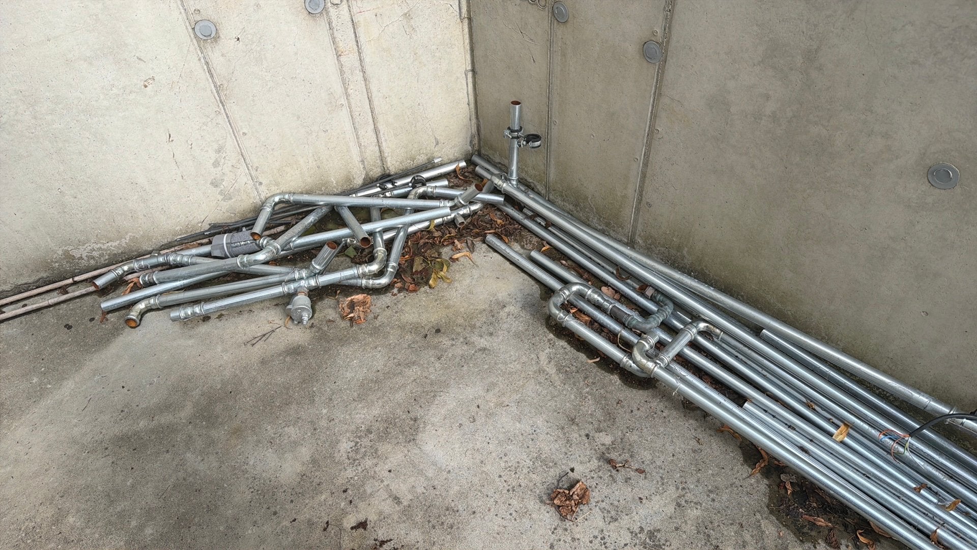 Grand lot de tuyaux en acier galvanisé  42 mm, Bricolage & Construction, Enlèvement, Comme neuf