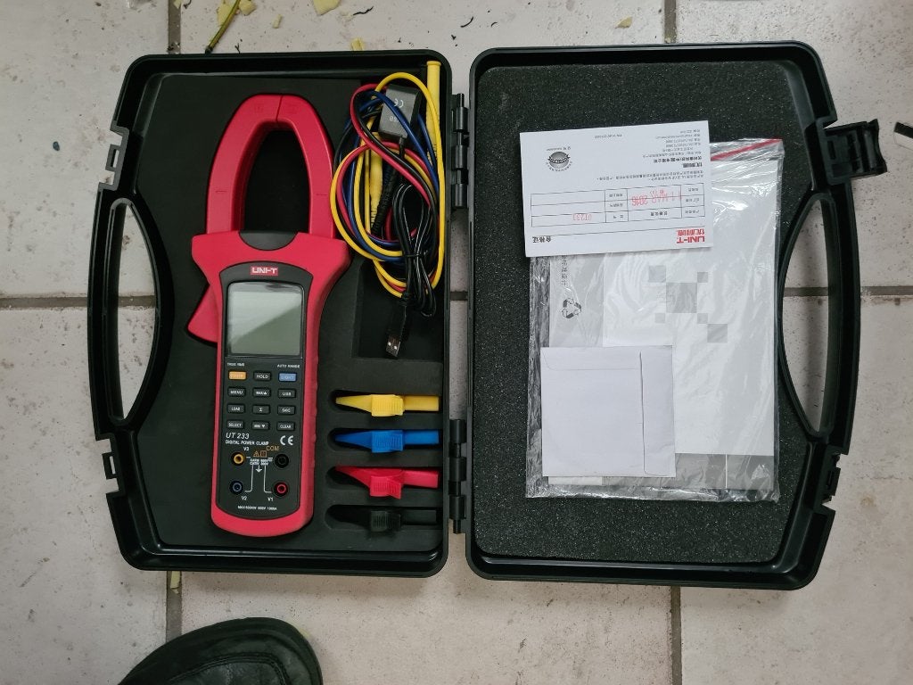Uni-T UT233 Digital Power Clamp Meter, Ophalen of Verzenden, Nieuw, Multimeter
