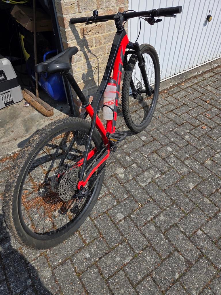 MTB .....TREK CARBON .....1.60M, Ophalen