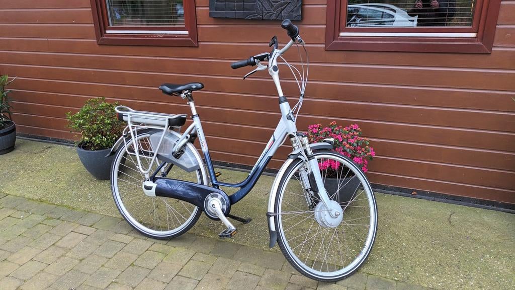 Solide elektrische damesfiets met prima batterij., Fietsen en Brommers, Elektrische fietsen, Ophalen, Gazelle