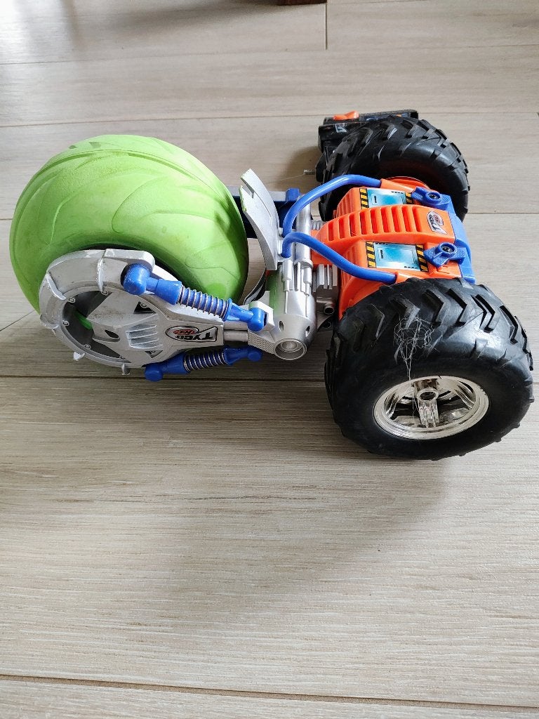 Tyco Bounder radiografisch gestuurde auto, Hobby en Vrije tijd, Modelbouw | Radiografisch | Auto's, Ophalen, Auto offroad, Zo goed als nieuw