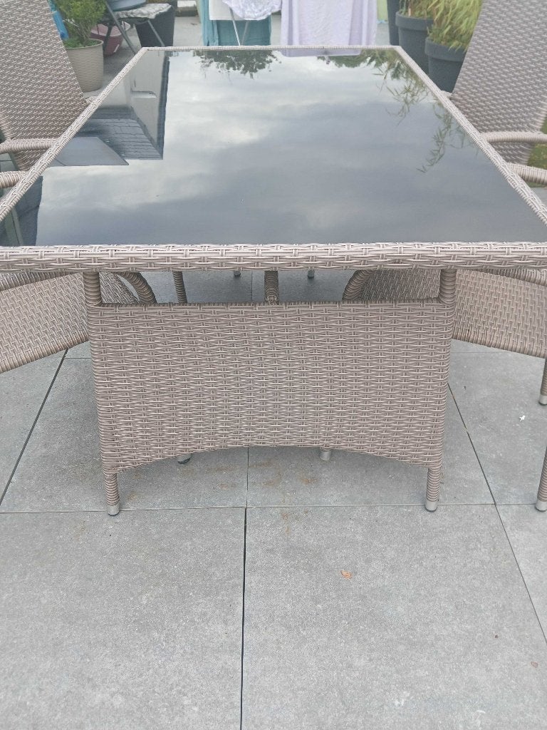Table et chaises de jardin, Rotin, Table à dinner, Utilisé, Enlèvement