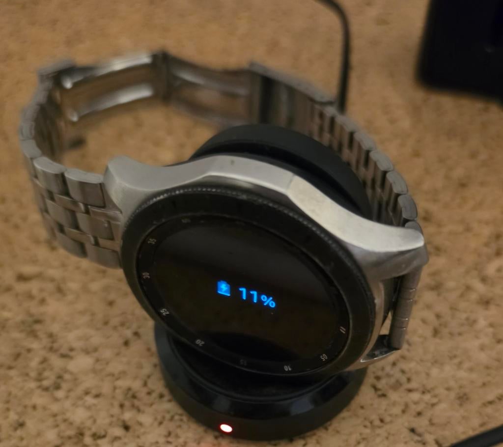 Samsung Galaxy Watch 46mm SM-R800 Silver, Handtassen en Accessoires, Smartwatches, Ophalen of Verzenden