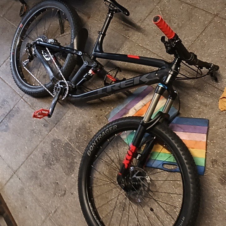 PROBEREN IN TE RUILEN VOOR EEN DOWNHILL OF DIRT JUMPER!, Fietsen en Brommers, Fietsen | Mountainbikes en ATB, Ophalen, Gebruikt