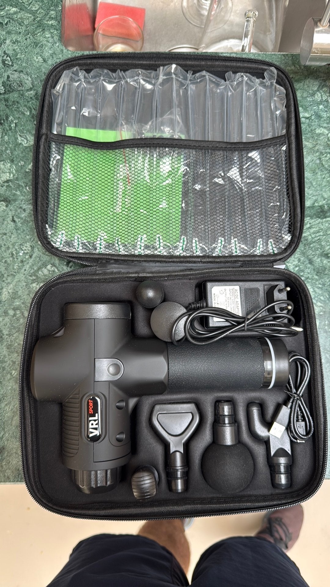 VRL Sport massage gun – 6 opzetstukken – opbergkoffer, Sport en Fitness, Massageproducten, Ophalen of Verzenden, Nieuw