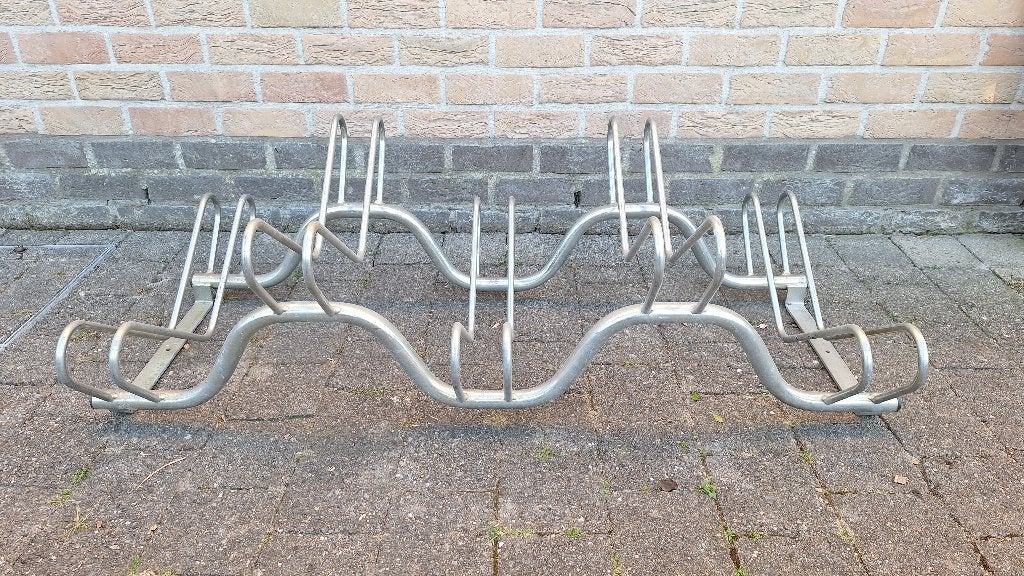 compact en stevig fietsenrek voor 5 fietsen, grondmontage, Ophalen, Zo goed als nieuw