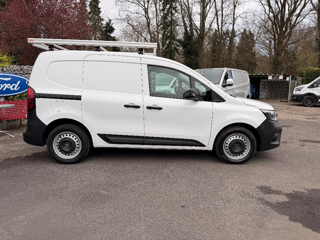 Renault Kangoo L1 H1 Automaat, Auto's, 4 deurs, Stof, 4 cilinders, Renault