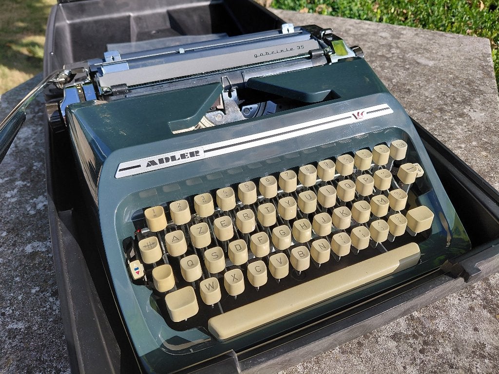 Adler Gabriele 35, Diversen, Typemachines, Ophalen, Gebruikt
