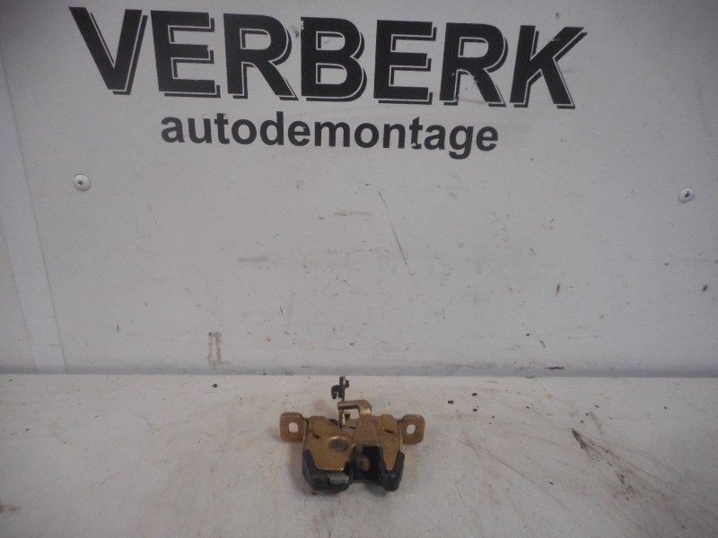 DIVERS VEROUILLAGE Volvo 440 (01-1988/12-1996), Info@volvocars.com, Volvo Car Germany GmbH, Siegburger Straße 229
50679  Köln, DE