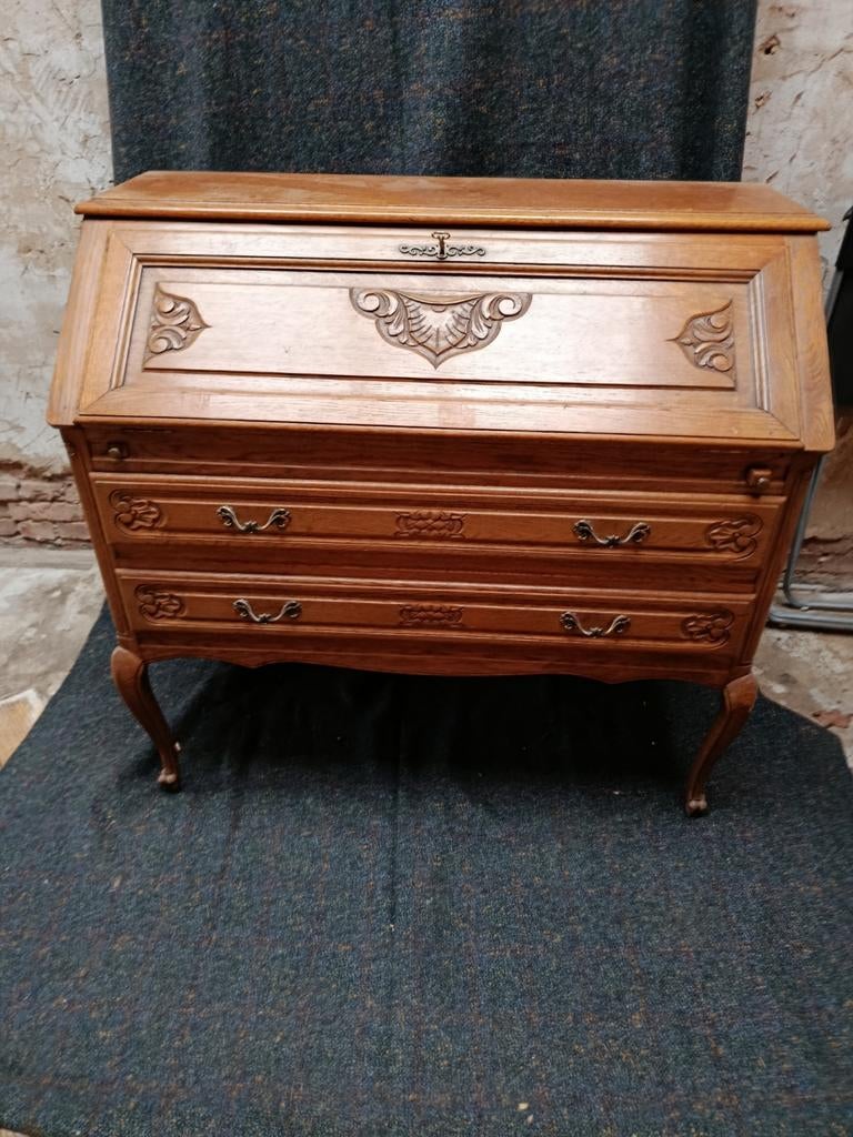 Bureau, Ophalen