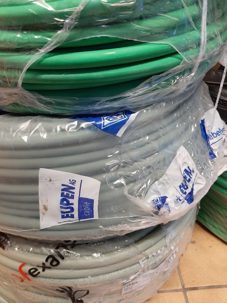 Rouleaux exvb 4x10 mm2 de 50 m 220 €/pièce = 6 €/mètre, Enlèvement, Neuf, Câble ou Fil électrique