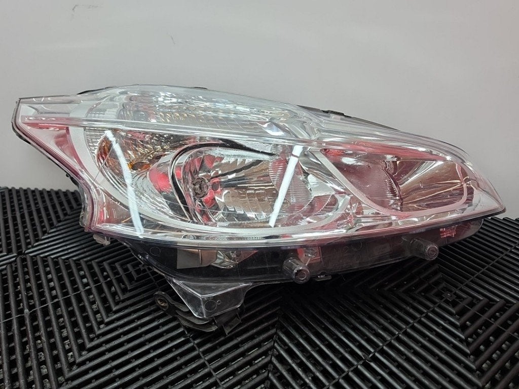 KOPLAMP RECHTS Peugeot 208 I (CA / CC / CK / CL), Kontakt-peugeot@peugeot.com, Gebruikt, Peugeot Deutschland GmbH, Bahnhofsplatz
65423  Rüsselsheim, DE