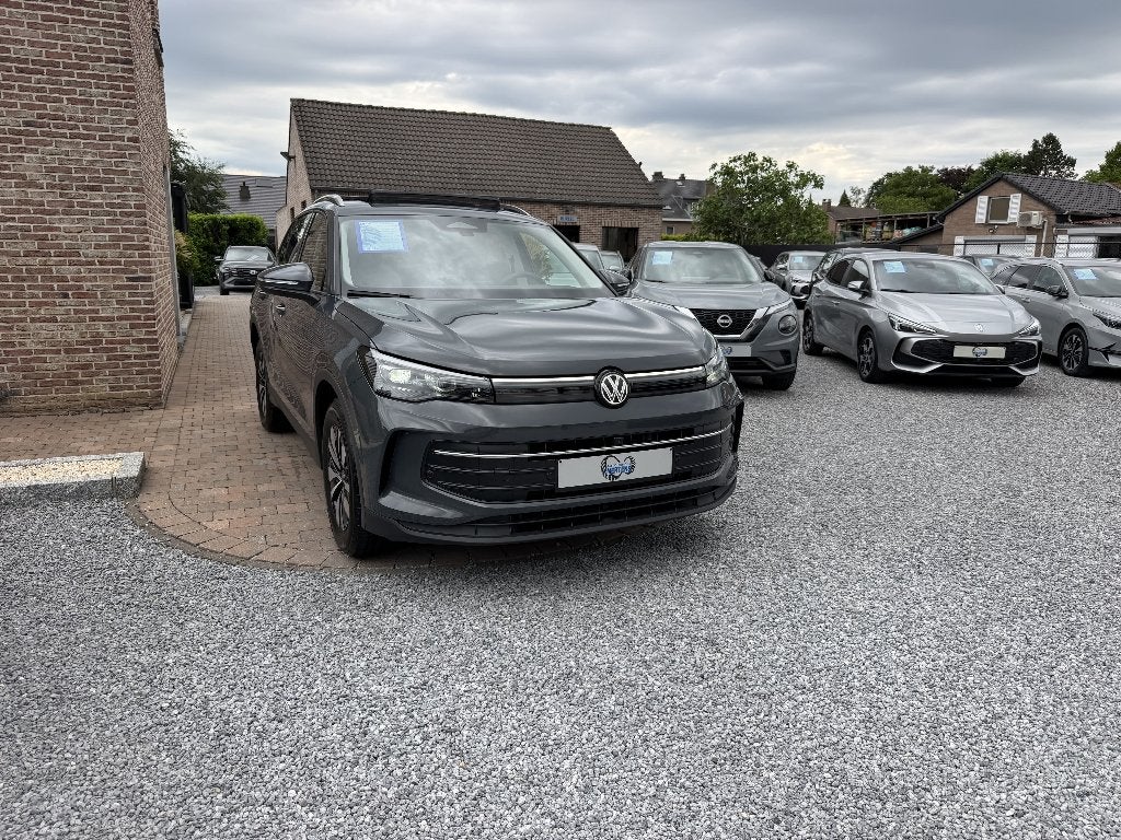 Volkswagen Tiguan 1.5eTSI DSG PANO IQ-LIGHT 30 YEARS EDITION, Automaat, 1498 cc, 4 cilinders, Leder en Stof