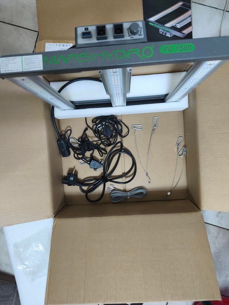 150W lamp - Mars Hydro FC1500 EVO + sleutel, Tuin en Terras, Kweekspullen, Ophalen of Verzenden, Zo goed als nieuw, Kweeklamp