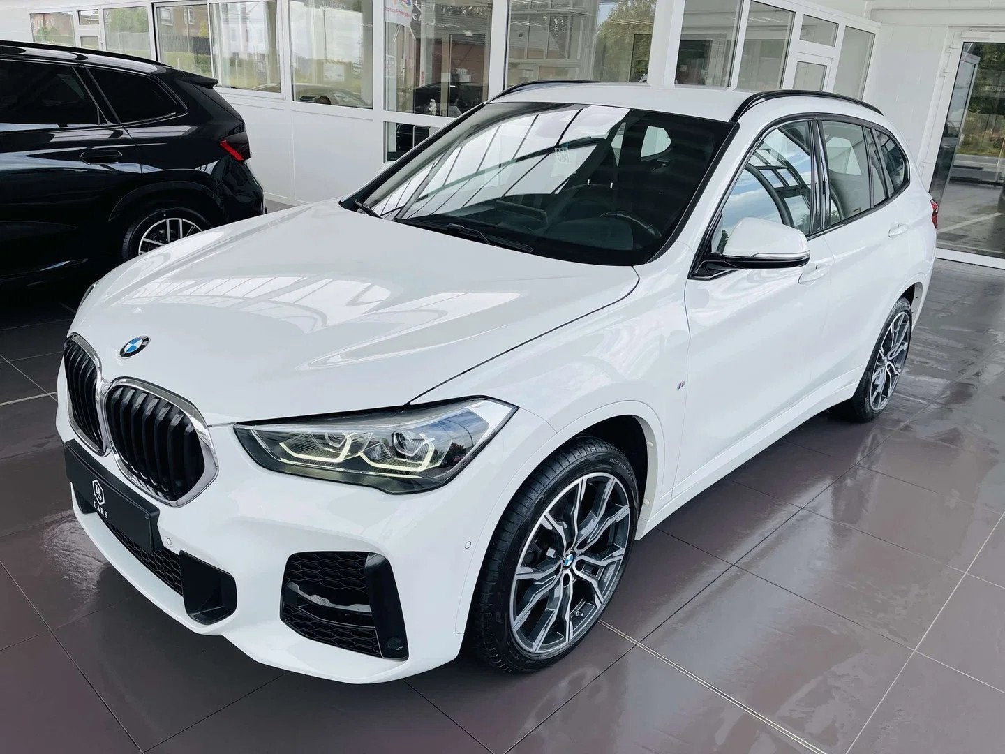 BMW X1 2.0 dA * GARANTIE + PACK M + LED + GPS PRO + CUIR *, Auto's, 4 cilinders, Wit, Bedrijf, 5 deurs