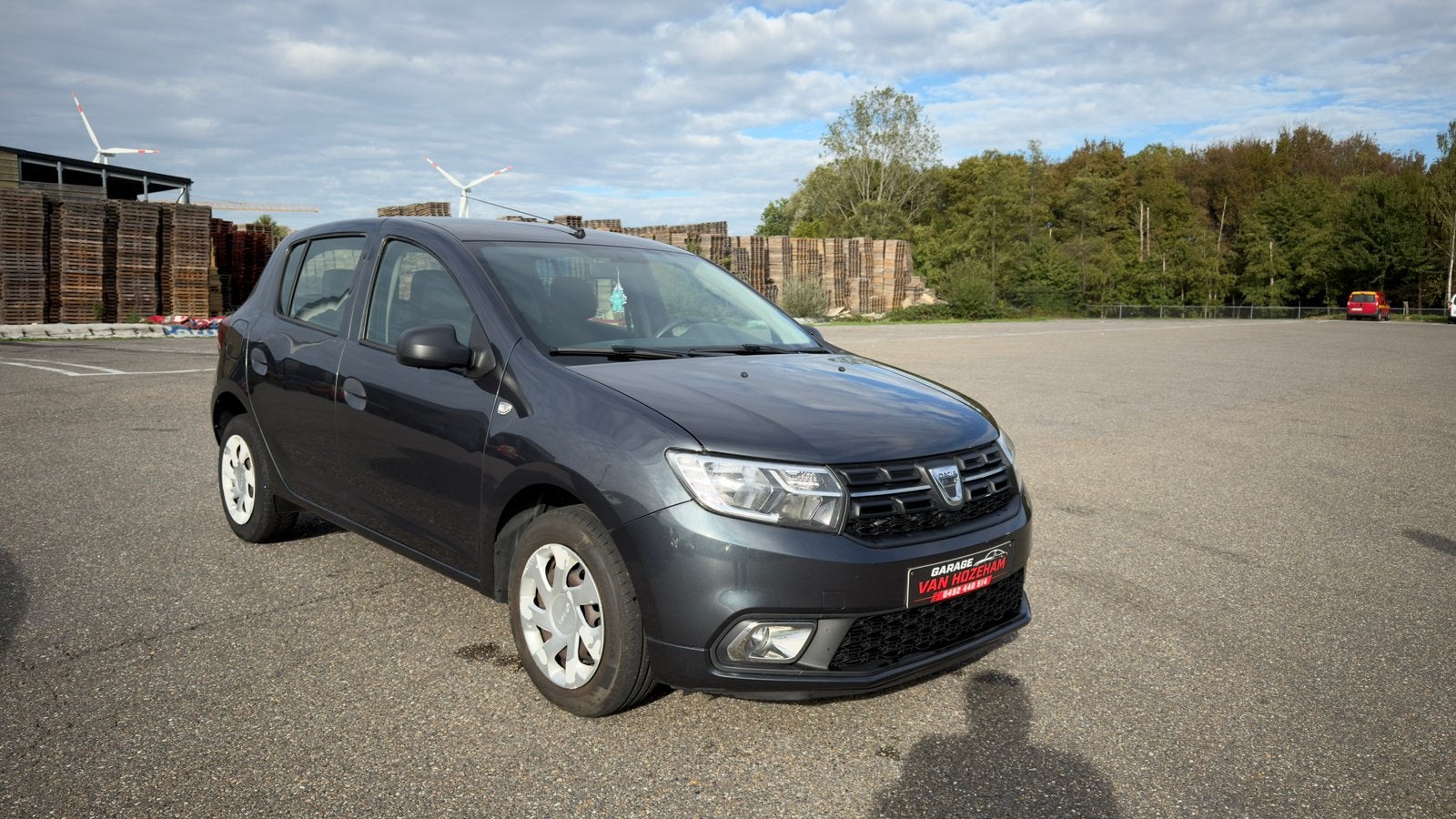 DACIA SANDERO 0.9 BENZINE – EURO 6 – 2017 – GARANTIE, Auto's, Stof, Zwart, 5 deurs, https://public.car-pass.be/vhr/98e0468b-027d-4b80-a593-d5bfab1bc8f6