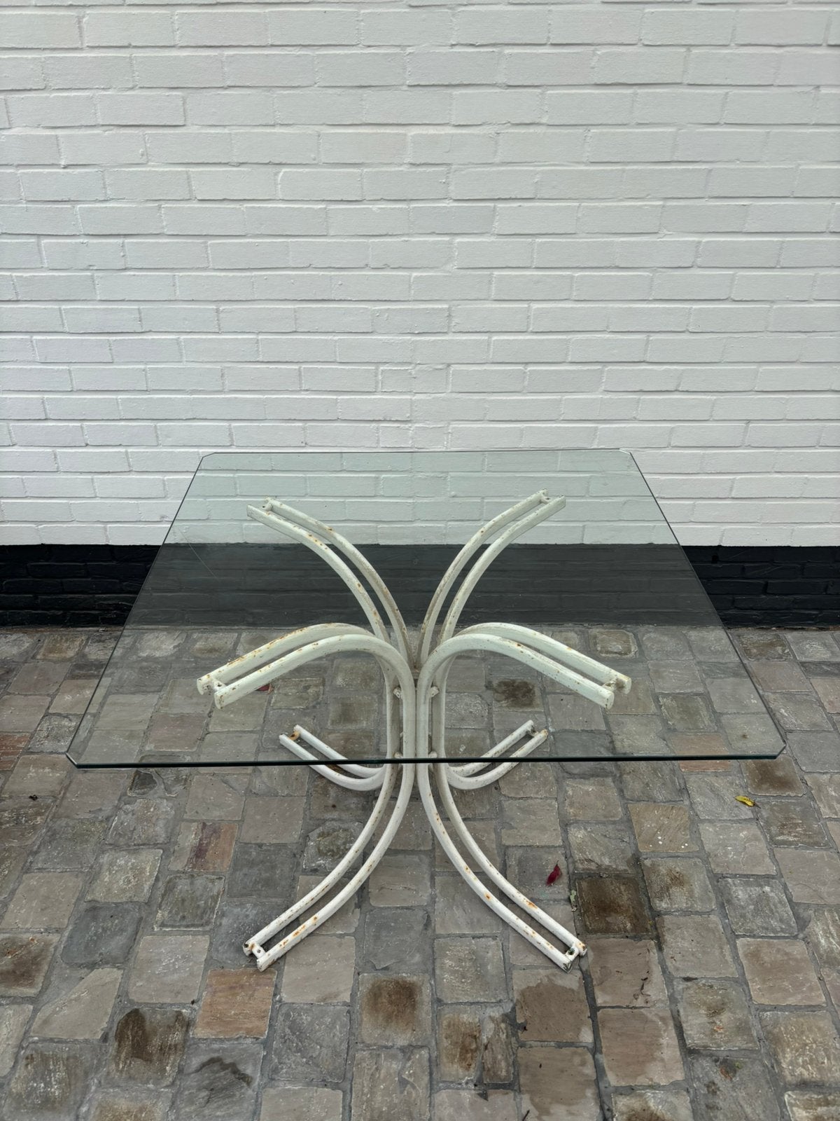 Ijzeren buitentafel met op maat gemaakt glazen blad, Ophalen, Gebruikt
