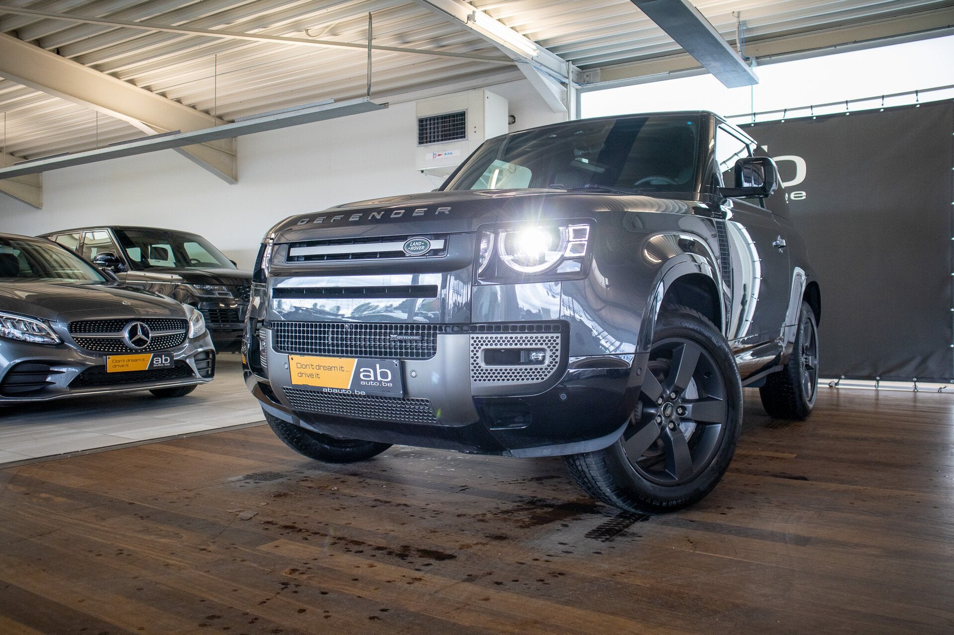 Land Rover Defender 90 D300 X-Dynamic SE, Auto's, 0 kg, SUV of Terreinwagen, Zilver of Grijs, Adaptive Cruise Control