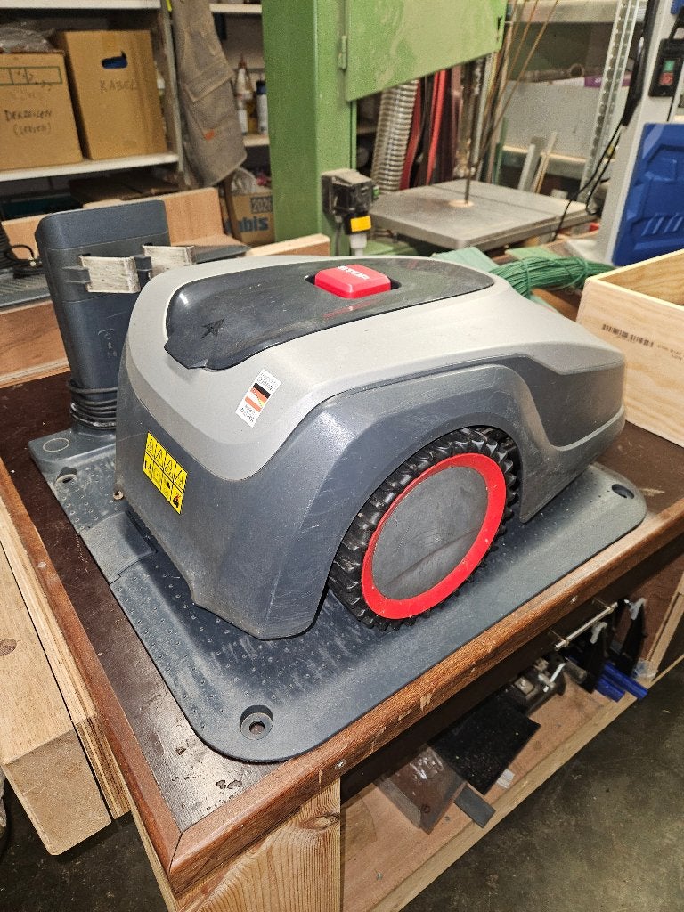 Robotmaaier ALKO, Tuin en Terras, Grasmaaiers, Ophalen, Cirkelmaaier, Gebruikt, Accu-grasmaaier
