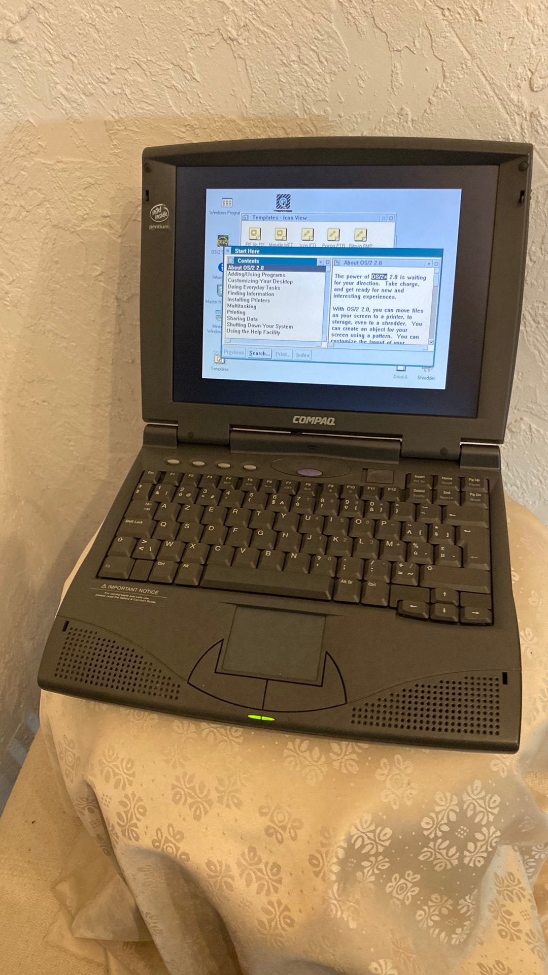 Vintage laptop compaq os2, Computers en Software, Ophalen of Verzenden