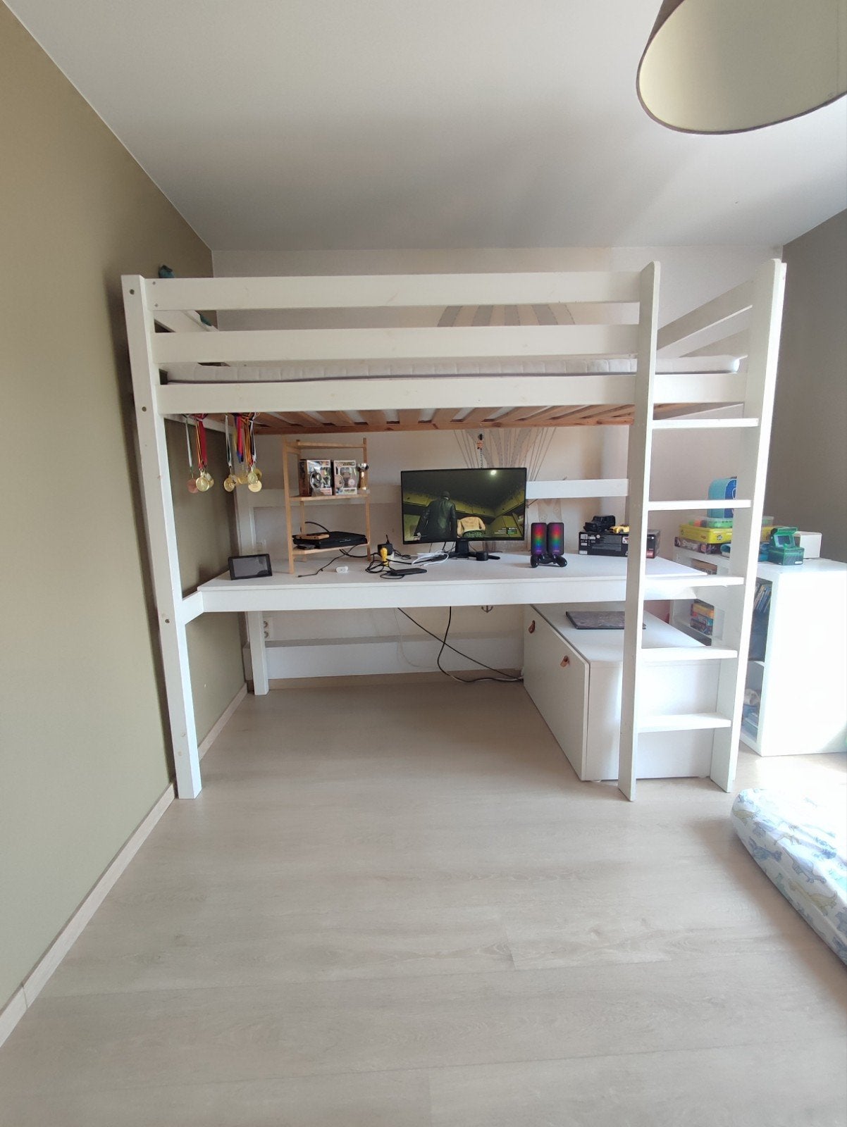 Lit mezzanine avec bureau bois blanc, Enlèvement, Lit mezzanine