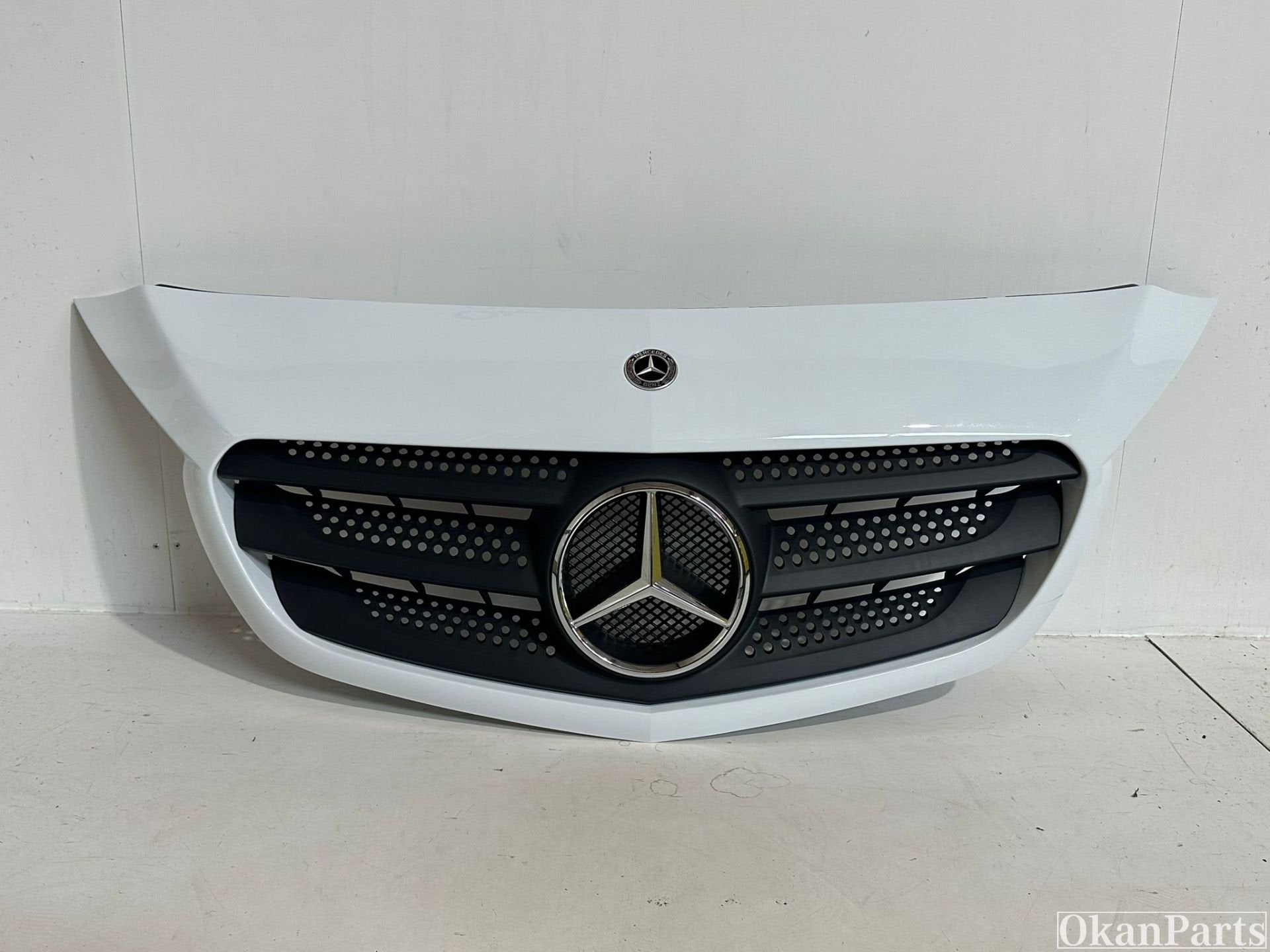 Mercedes-Benz Citan W415 Grille A4158880023, Gebruikt, Mercedes-Benz AG, Voor, Mercedes-Benz