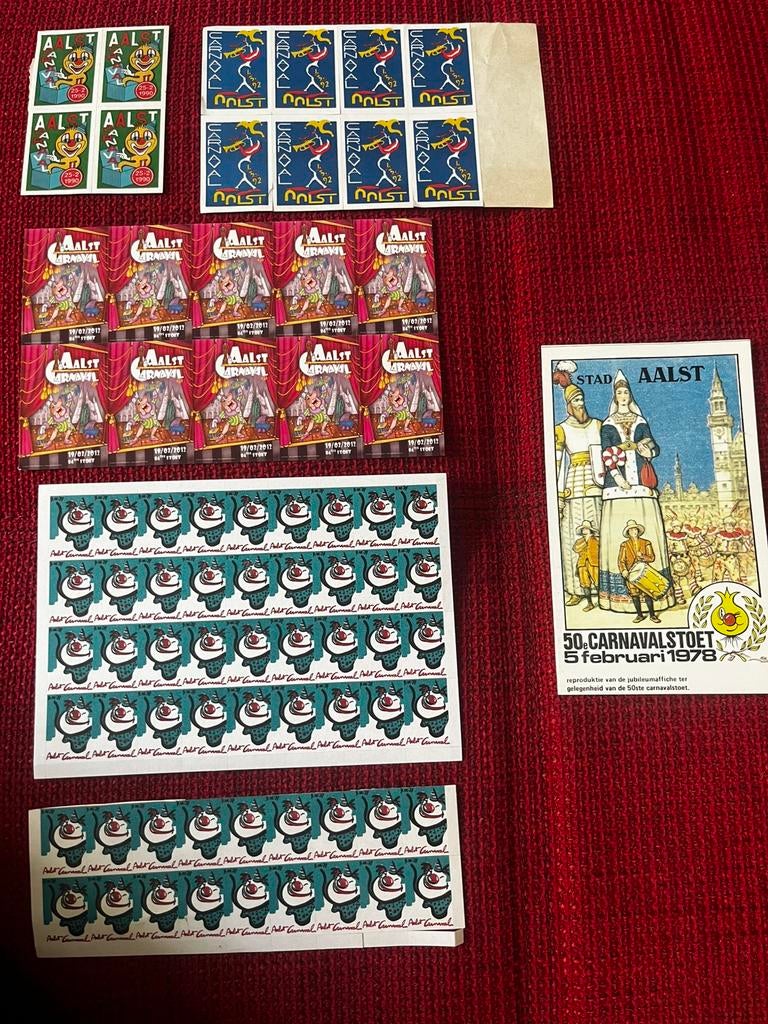 Sticker Aalst Oilsjt Carnaval + reproductie kaart 1978, Ophalen of Verzenden