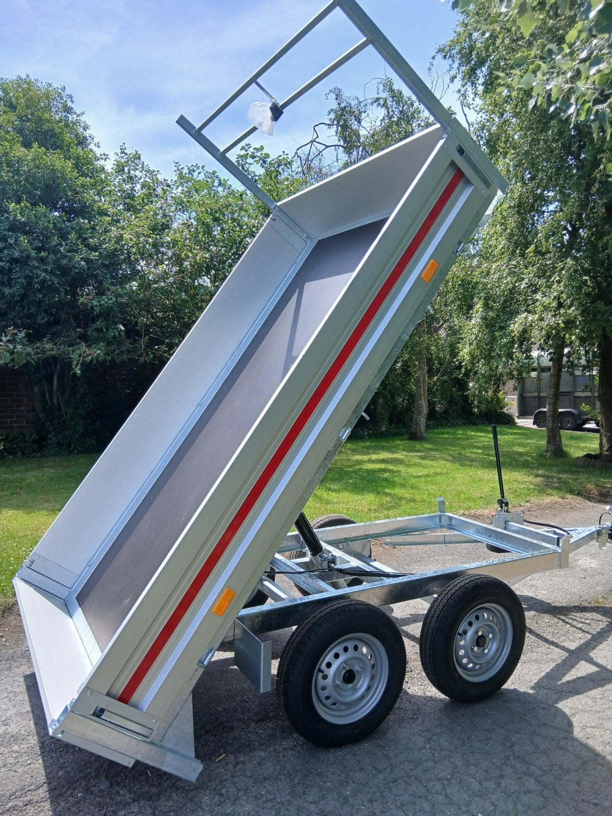 Gloednieuwe VDM kipper 750kg dubbelas 2m60 x 1m50, Ophalen, Nieuw
