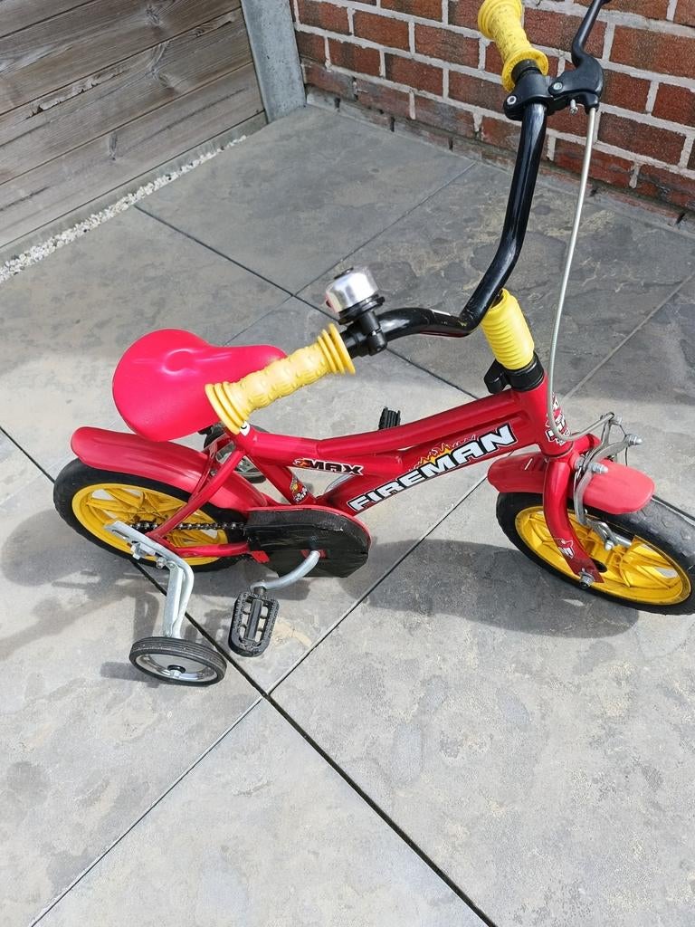 Kinderfietsje rood, Ophalen