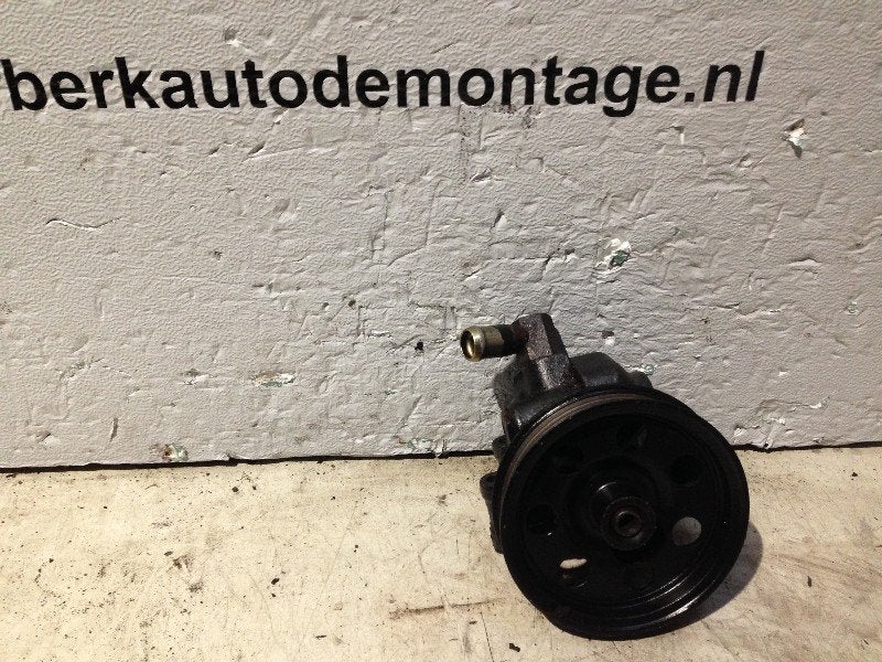 STUURBEKRACHTIGINGSPOMP Ford Focus 1 (hbd-ht), Gebruikt, Henry-Ford-Straße  1
50735  Köln, DE, Ford-Werke GmbH, Kunden@ford.com