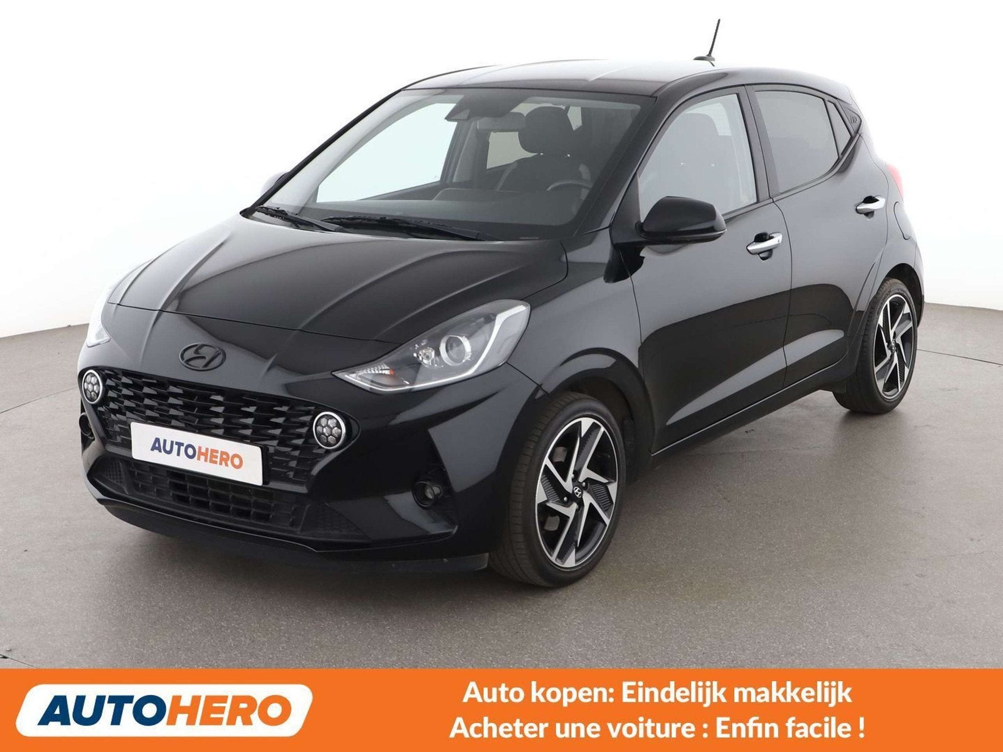 Hyundai i10 1.0 Tech (bj 2023, automaat), Auto's, Stof, Gebruikt, 5 zetels, 5 deurs