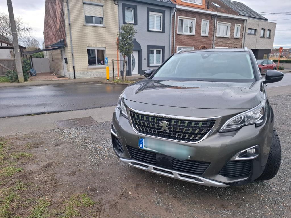 PEUGEOT 3008 1.2 ESSENCE TRES BON ÉTAT T.V.A RÉCUPÉRABLE, Autos, Argent ou Gris, Achat, Euro 6, Entreprise