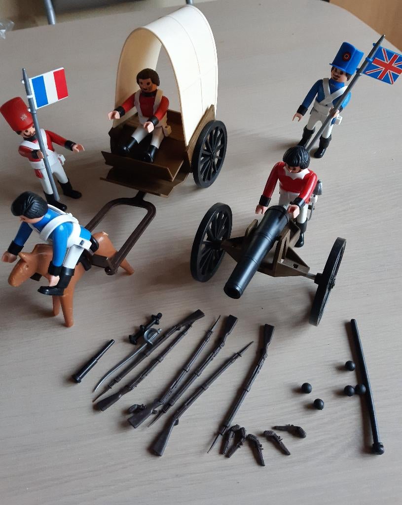 huifkar met soldaatjes en paardje, Verzamelen, Poppetjes en Figuurtjes, Ophalen of Verzenden, Zo goed als nieuw