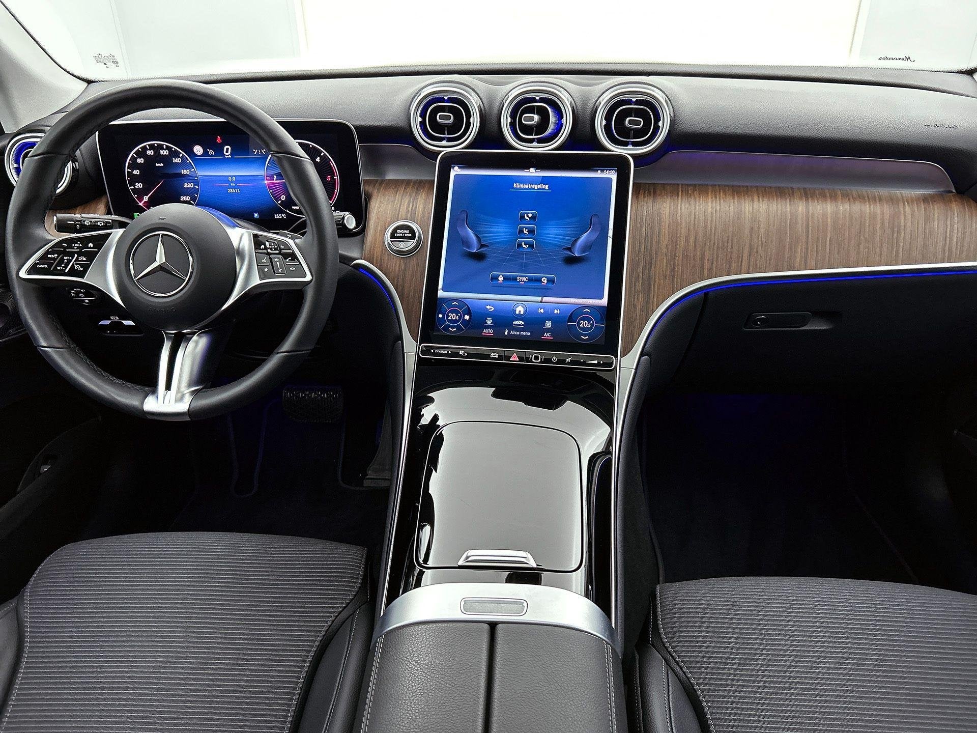 Mercedes-Benz GLC-Klasse 220 D 4MATIC Luxury Line | Panorami, Auto's, Automaat, Gebruikt, 4 cilinders, 2500 kg