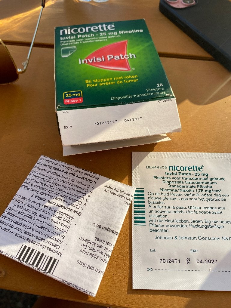 Nicorette invisi patch 25mg nicotine, Sport en Fitness, Overige Sport en Fitness, Ophalen of Verzenden, Nieuw