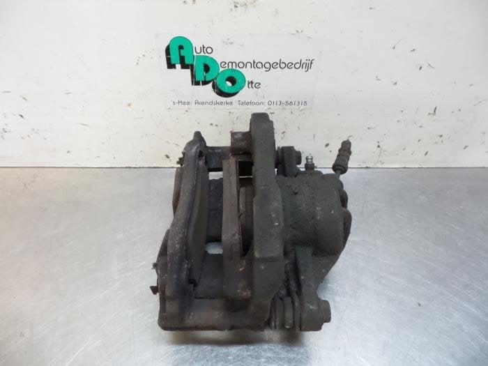 Remklauw (Tang) links-voor van een Peugeot 207 (207 06-), Gebruikt, -, -, Ophalen of Verzenden