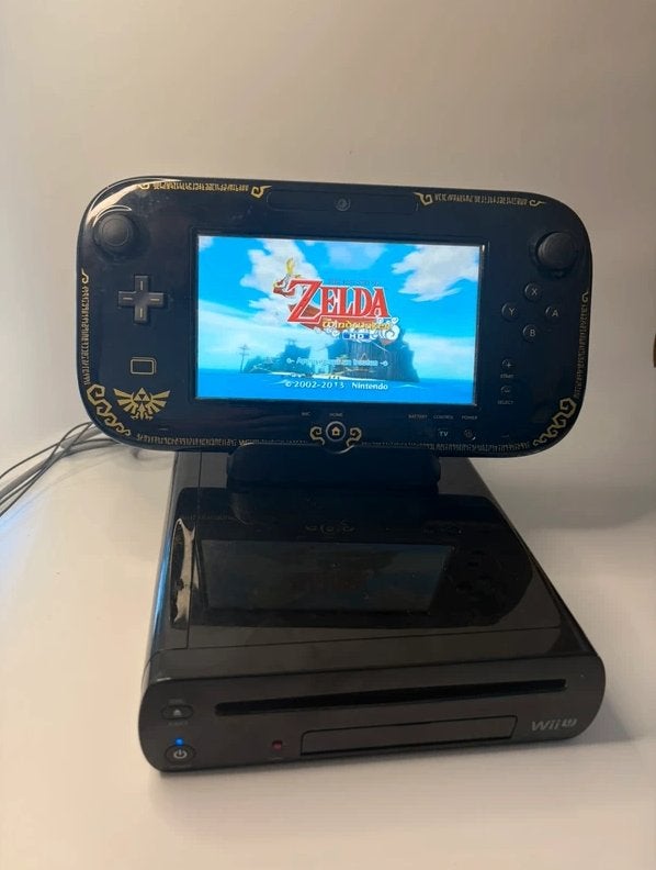 Wii U Édition Limitée Zelda Wind Waker HD, Envoi, Utilisé, Sans contrôleur, Avec jeux