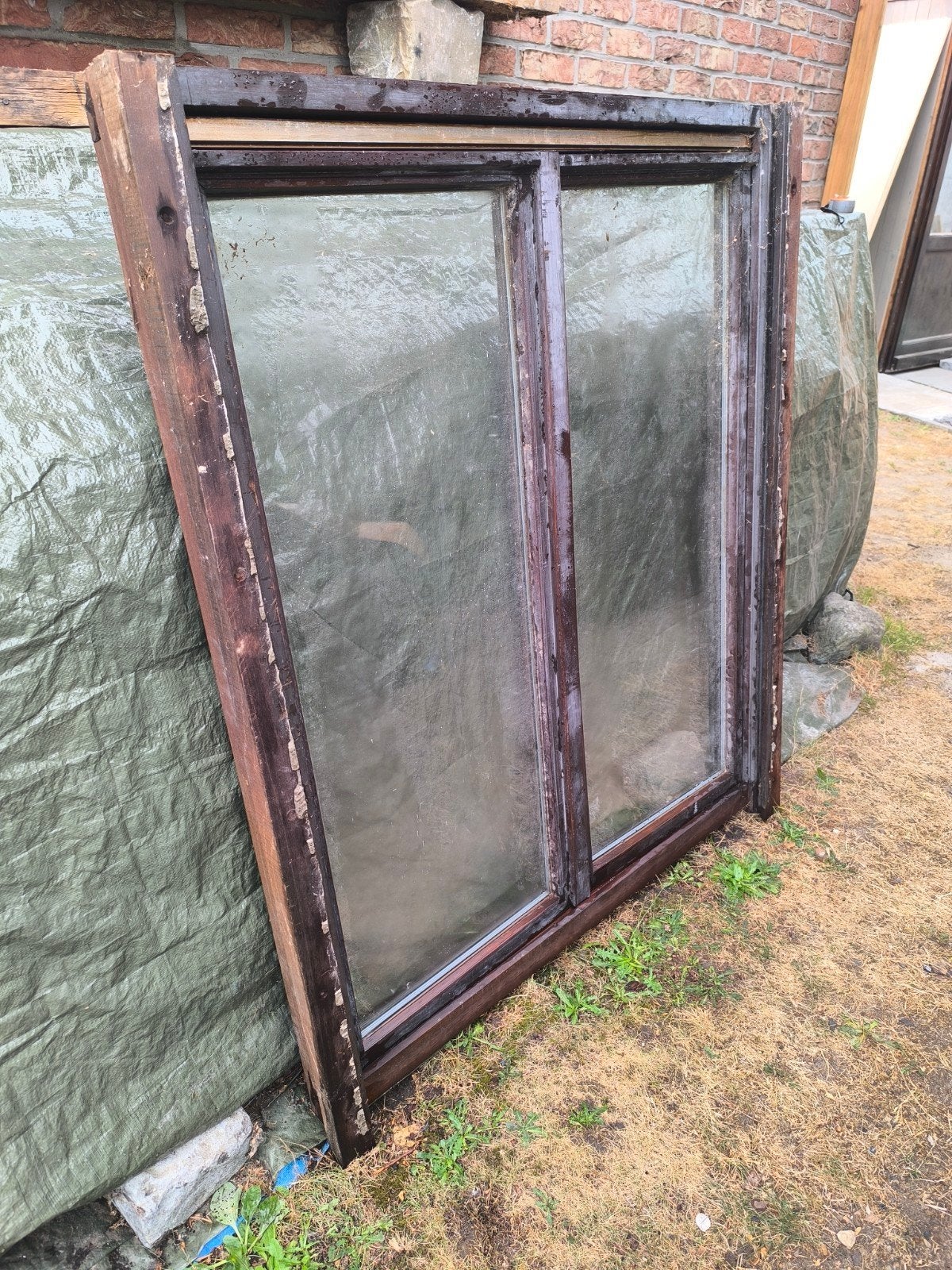 GRATIS Merantie raam met dubbel glas
dubbel opendraaiend. ho, Doe-het-zelf en Bouw, Ophalen