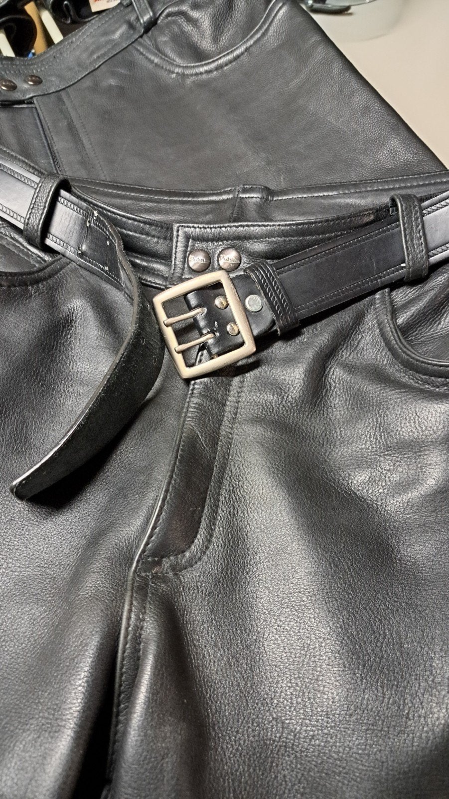 Motorbroek maat 50/52 met riem, Motoren, Ophalen