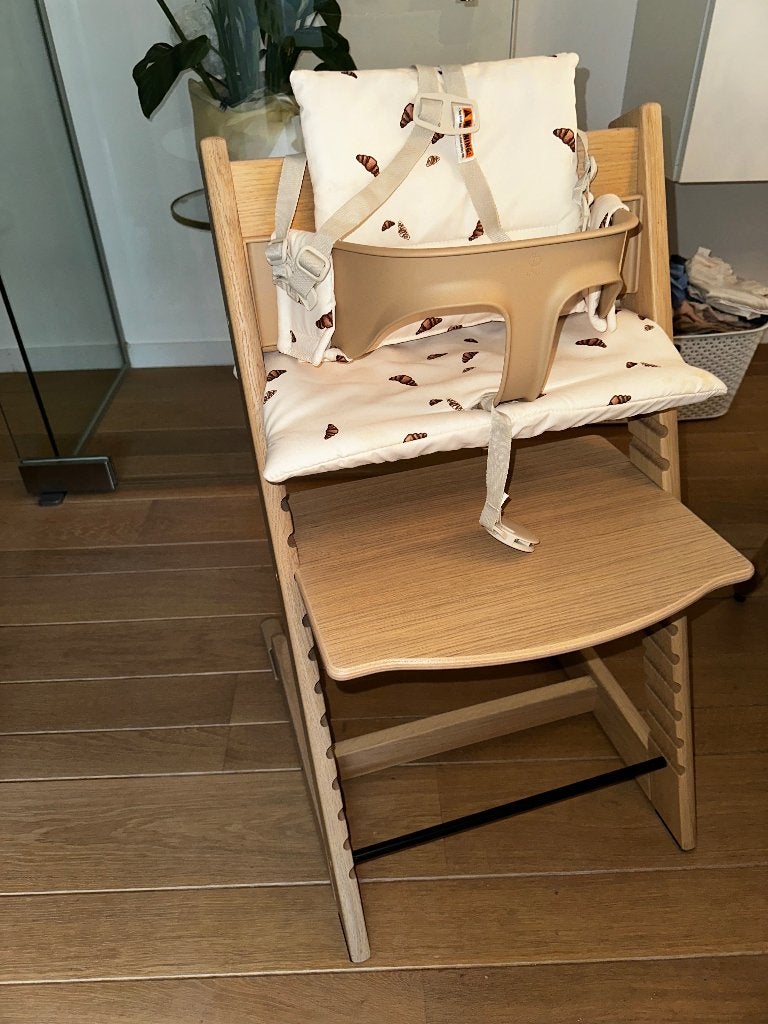 Stokke meegroeistoel, Enfants & Bébés, Chaises pour enfants, Enlèvement, Comme neuf, Chaise évolutive, Ceinture(s)