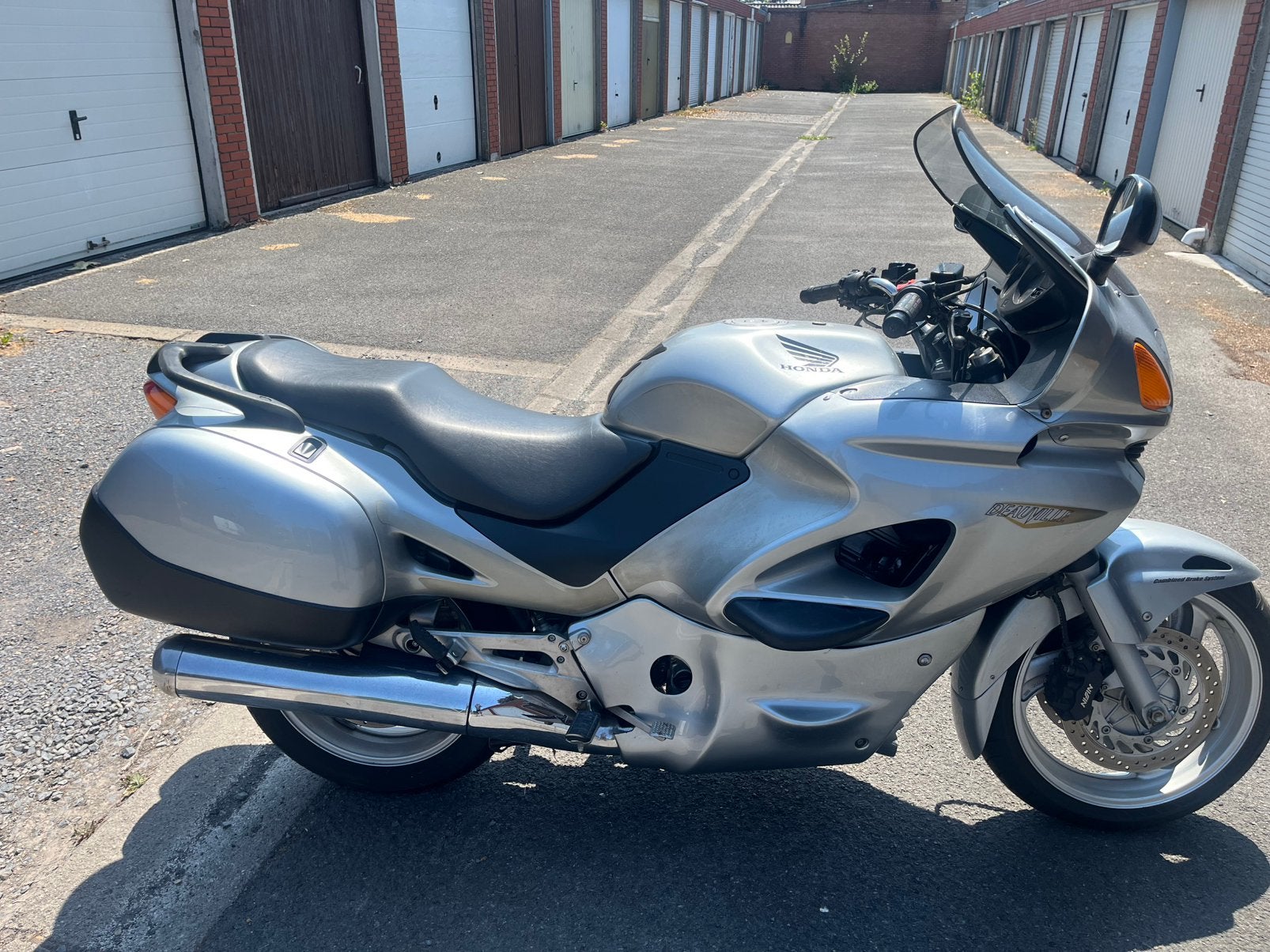 Honda Deauville 650 uit 2003, 2 cilinders, Particulier, Meer dan 35 kW, Toermotor
