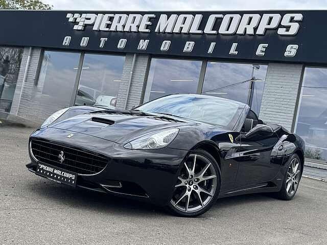 Ferrari California 4.3i V8 / 1ST PAINT / 4 SEATS / FULL, Auto's, Ferrari, Automaat, Parkeersensor, Zwart, Bedrijf