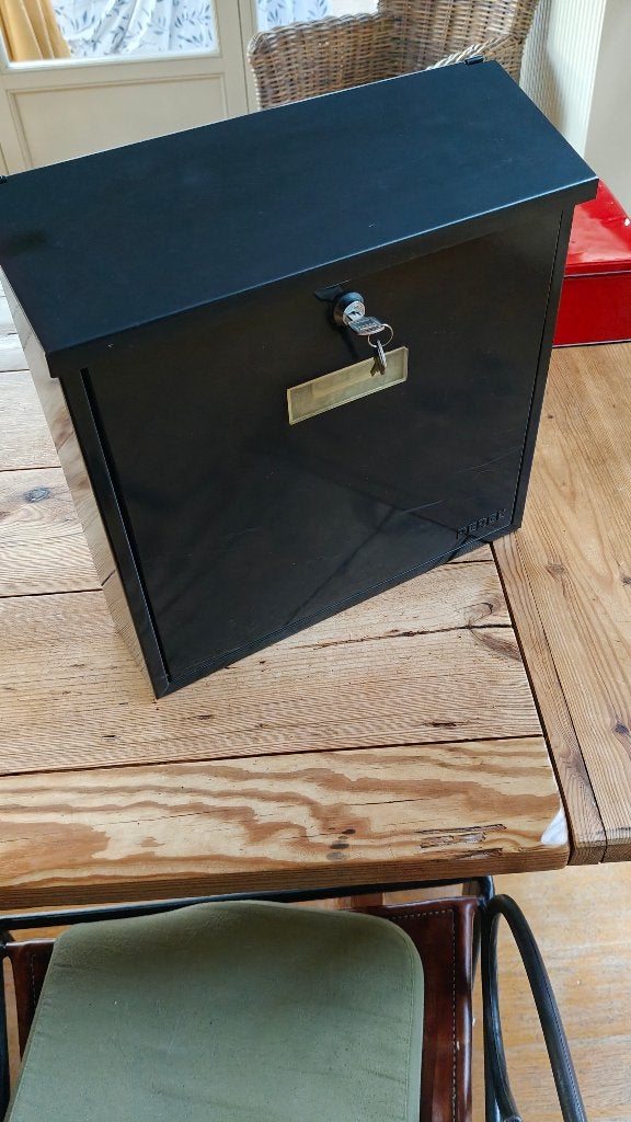 brievenbus zwart, Tuin en Terras, Ophalen, Gebruikt, Aluminium, Wandbrievenbus