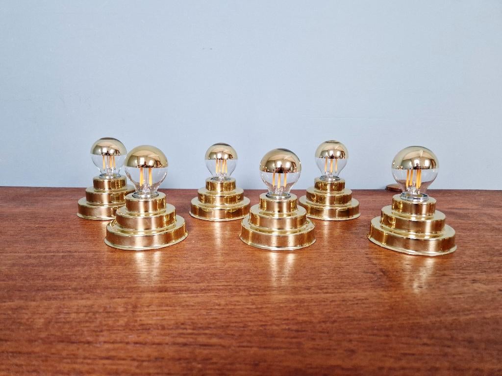 Ensemble de 6 appliques murales en laiton, années 1970-80, Enlèvement ou Envoi