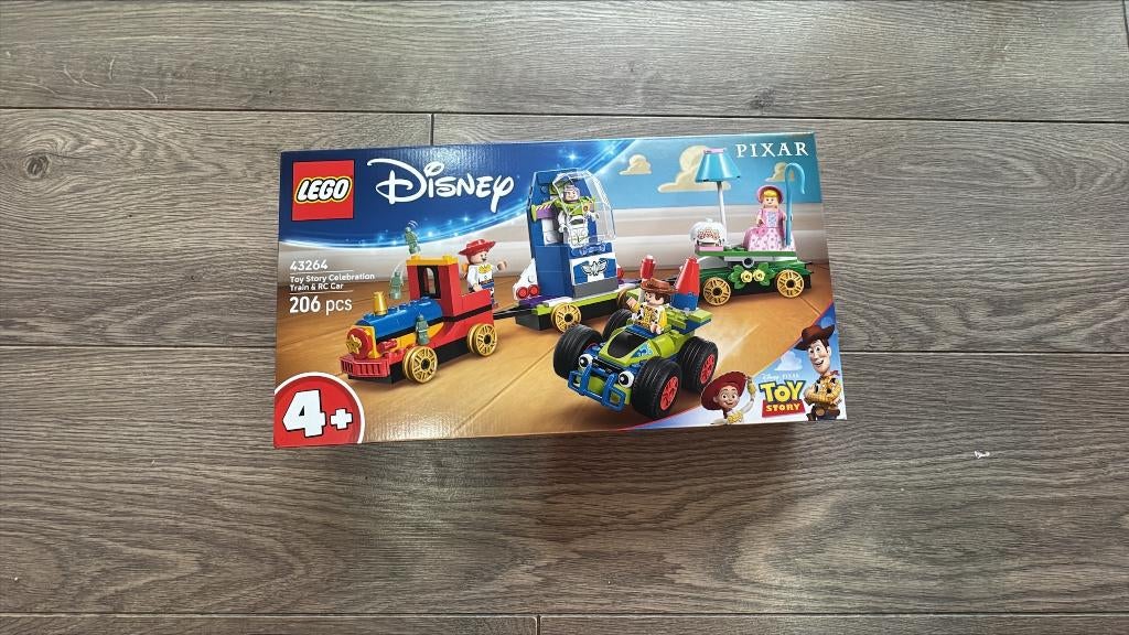 Lego Disney 43264 Toy Story feesttrein en RC auto NIEUW, Nieuw, Ophalen of Verzenden, Disney, Complete set