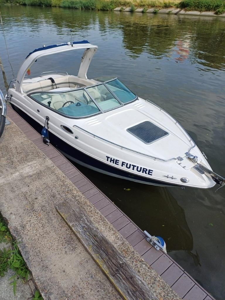 prachtige chaparral 255SSI speedboot met toilet en slaappl, Watersport en Boten, Ophalen, Binnenboordmotor, 6 meter of meer, Zo goed als nieuw