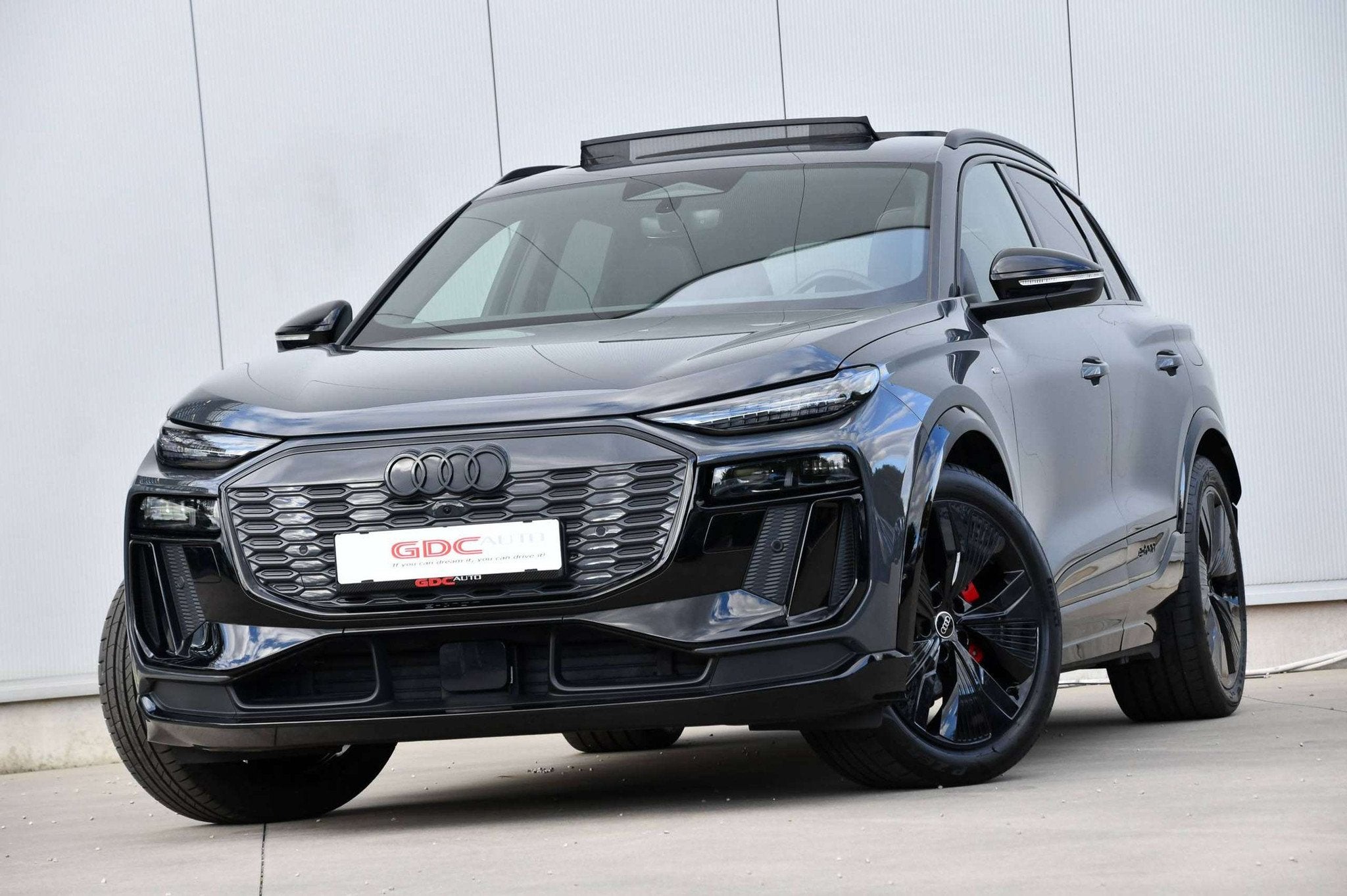 Audi Q6 e-tron Q6 e-Tron Quattro Edition one grey l SOH l Lu, Autos, Argent ou Gris, Achat, Entreprise, Noir