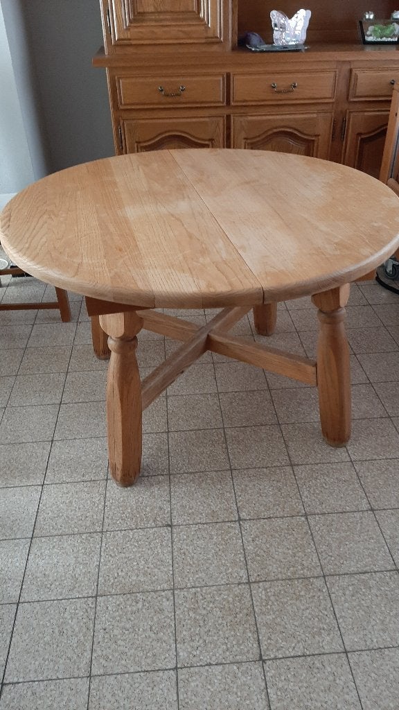 Table ronde en chêne massif, Enlèvement