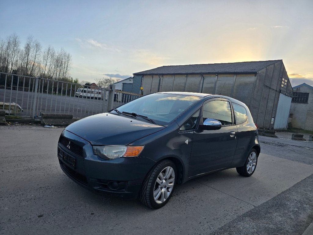 Mitsubishi Colt 1.3i - 151 000 km - 01/2010 - AIRCO, Auto's, Voorwielaandrijving, Stof, Zwart, Colt